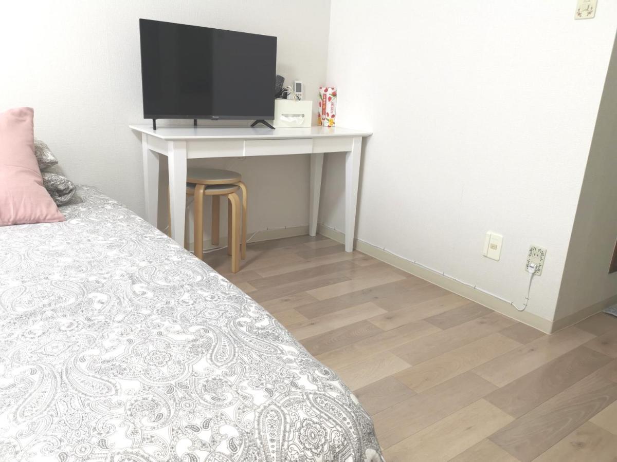 B House -- Self Check In -- Number & Password Is In The Following Email Appartamento